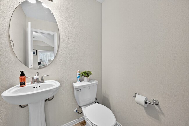 Foto del edificio - 10519 Forfar Ln