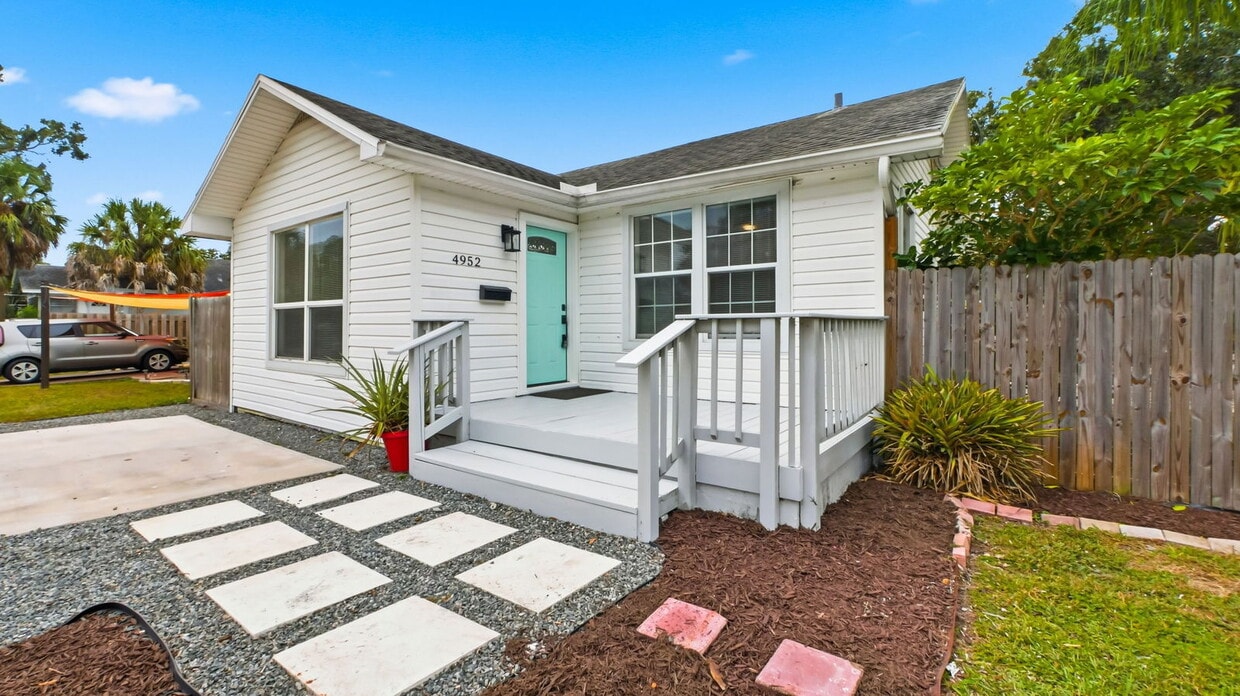 Foto principal - 4952 21st St N