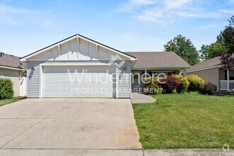 Building Photo - 1802 N Aladdin Rd