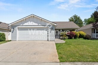 Building Photo - 1802 N Aladdin Rd