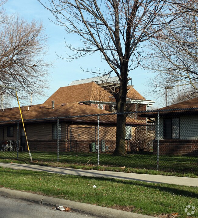 20382044 Warren St, Toledo, OH 43620 Apartments Toledo, OH