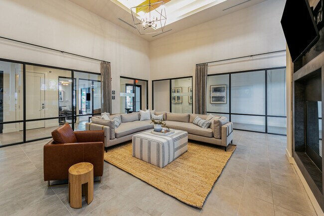 Foto del edificio - Whispering Pines Ranch