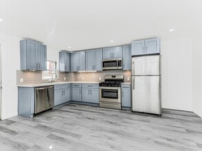 Building Photo - 136 Cortlandt St