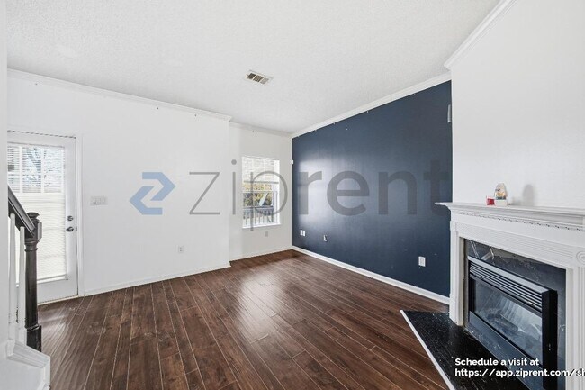 Foto del edificio - 584 Windsor St SW