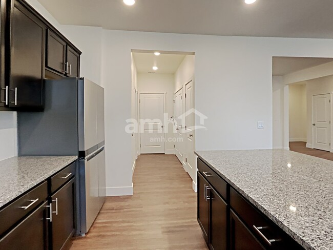 Foto del edificio - 19215 17th Ave Ct E