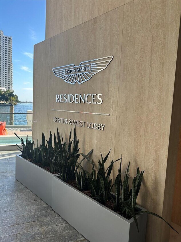 Photo - 300 Biscayne Boulevard Way Apt #4808, Miami, FL 33131 - 1 BR 1.5 BA condo