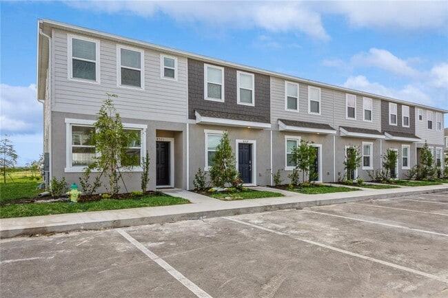 Building Photo - 8521 DAYBREAK St