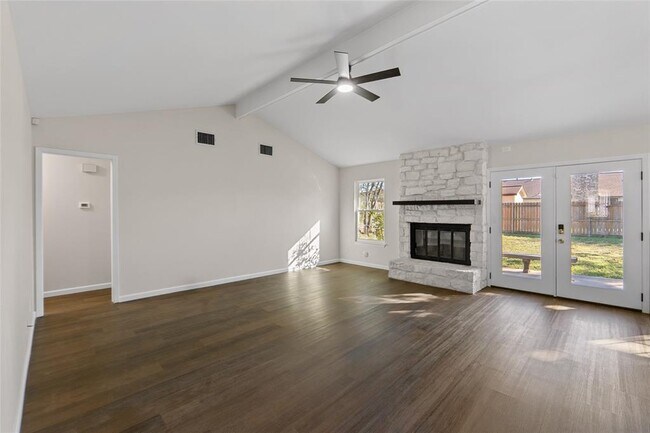 Foto del edificio - 903 E Logan St