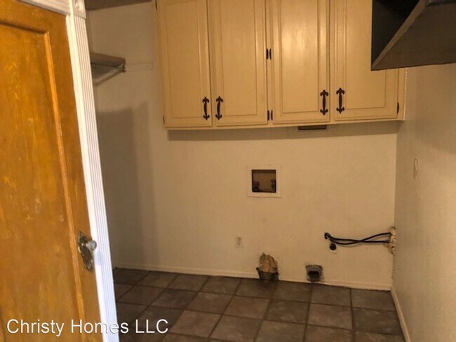 Building Photo - 3 br, 2 bath House - 6718 Arroyo