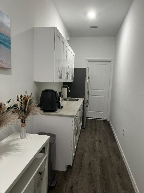 Foto del edificio - 21286 Quesada Ave