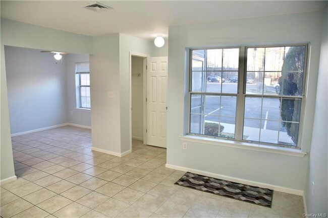 Building Photo - 20 Jimal Dr