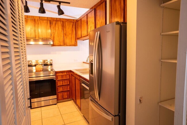 Foto del edificio - Unfurnished 3 bedroom 3 bath condo with oc...