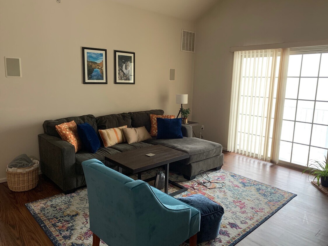 237 Lucy Ct Unit 237, South Plainfield, NJ 07080 Condo for Rent in