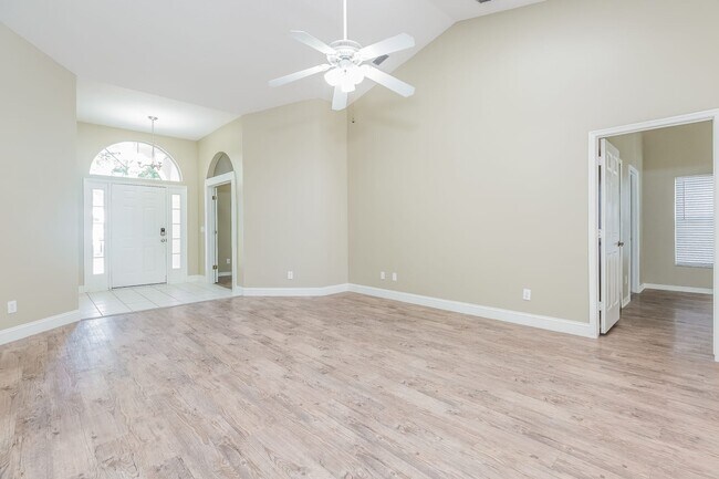 Building Photo - 4385 Long Leaf Dr