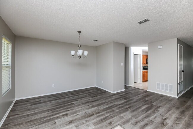 Building Photo - 1625 Creekridge Ct