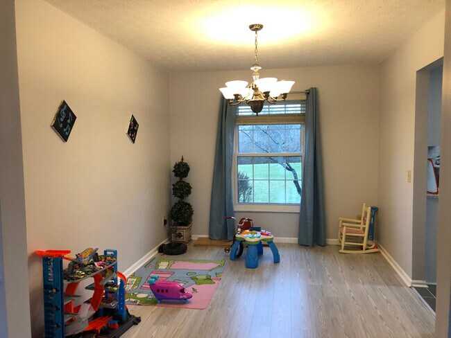 Foto del edificio - Remodeled Mason Home with Finished Basement!