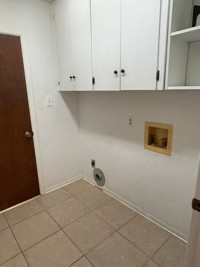 Foto del edificio - Split level home in West Lampasas