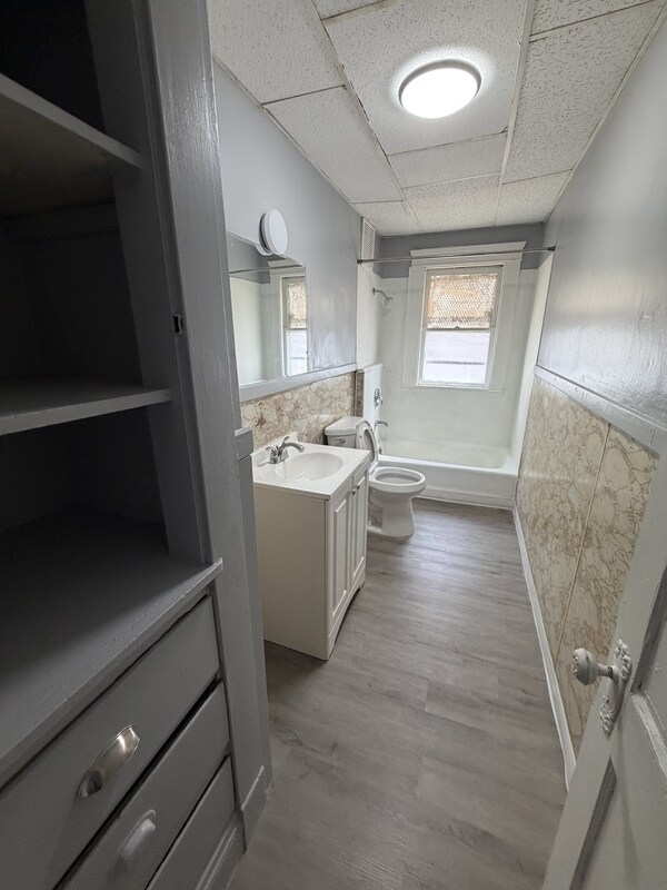 Foto del edificio - 1557 Cohassett Ave
