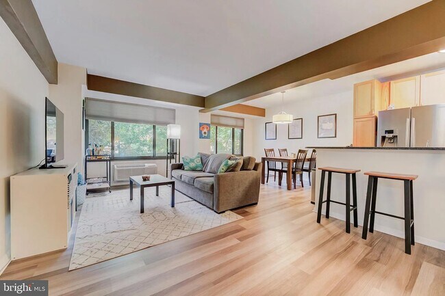 Sala de estar/Comedor - 3601 Wisconsin Ave NW