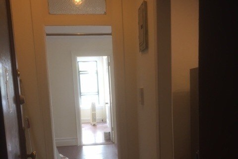 Primary Photo - 20-21 42nd St