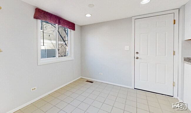 Foto del edificio - 1447 Sutter Dr