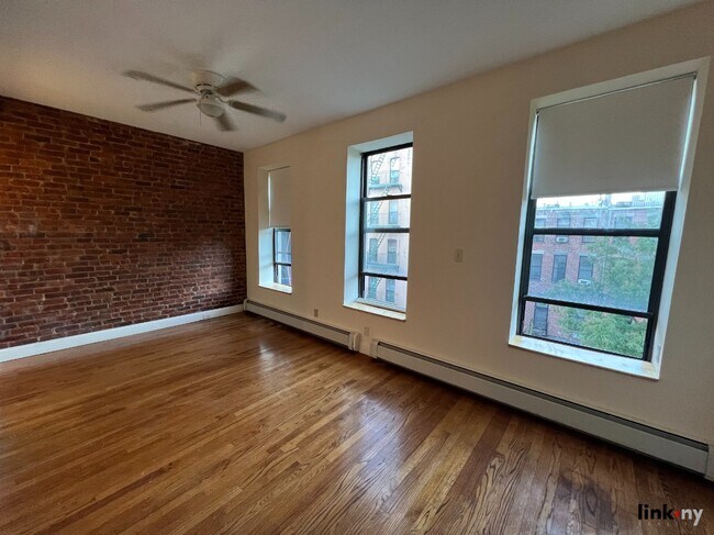 Foto del edificio - West 127th Street