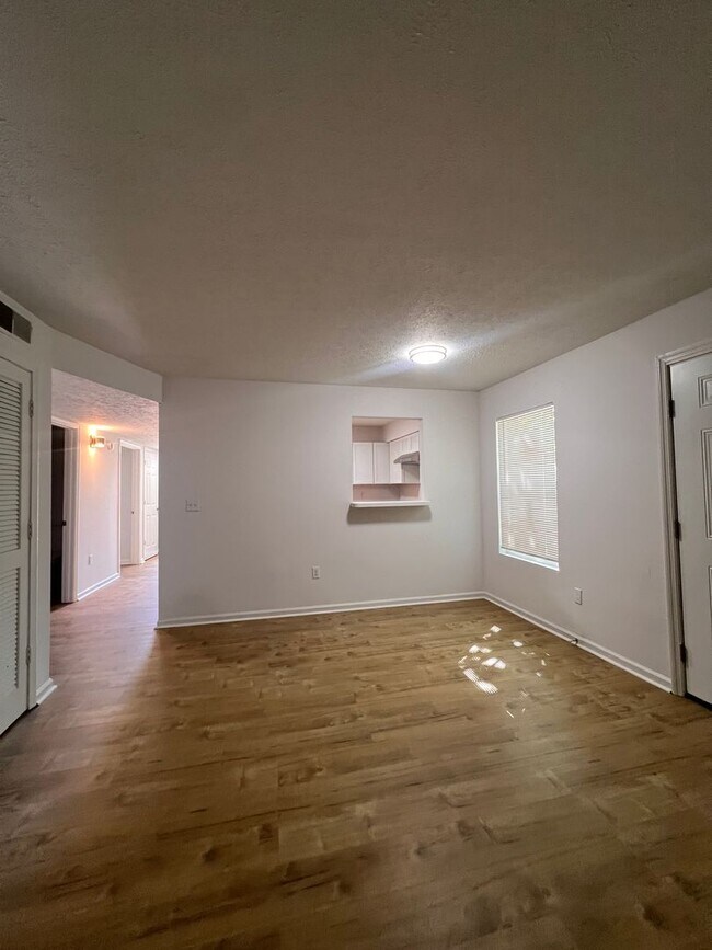 Foto del edificio - 1723 W Kentucky St