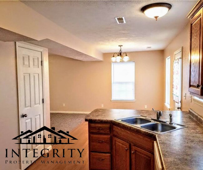 Foto del edificio - 21487 Risky Rd