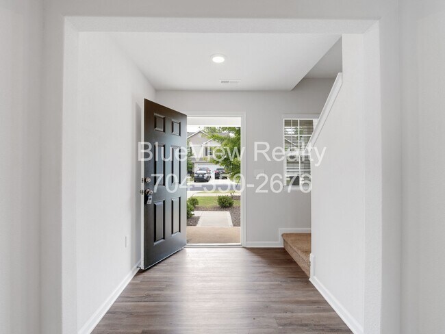 Foto del edificio - 9346 Creedmore Hills Dr