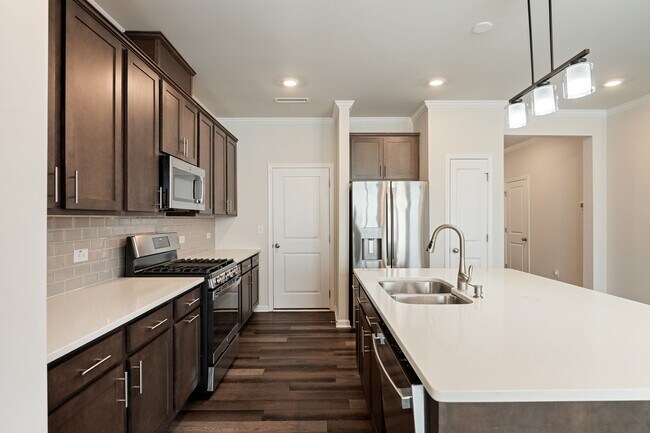 Foto del edificio - Live Near It All – Stylish Chatham Park Townhome with Amenities