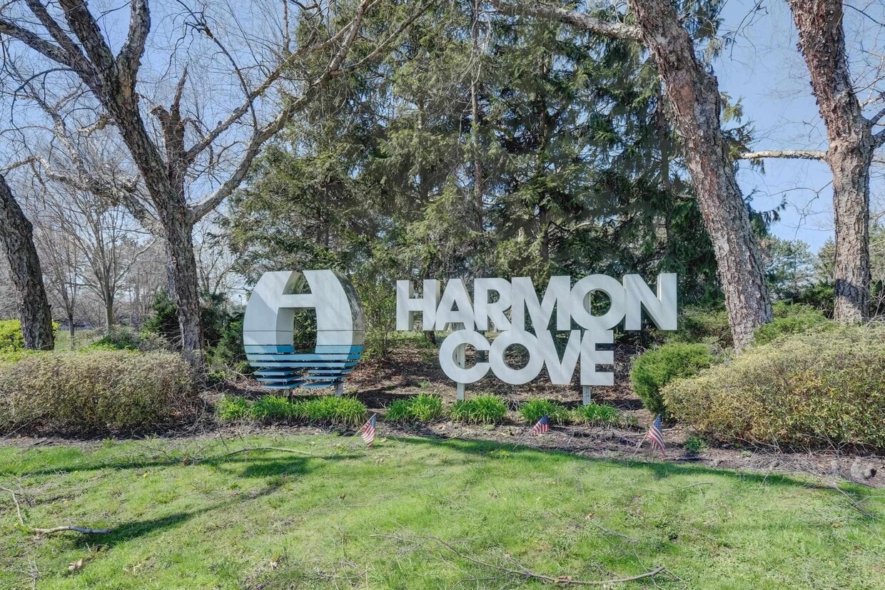 Primary Photo - 475 Teal Plaza