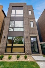 Building Photo - 4605 S St Lawrence Ave