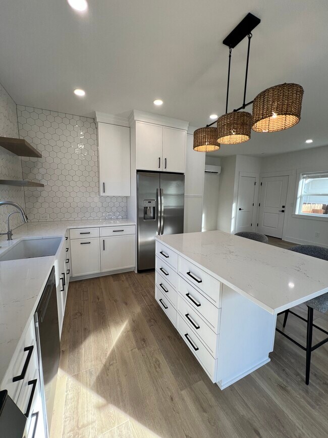 Cocina - 615 N Grant St