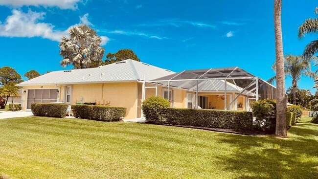 Foto del edificio - 1829 SW Hickock Terrace