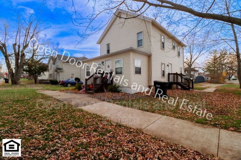 110 S Walsh St, Garrett, IN 46738 Condo for Rent in Garrett, IN