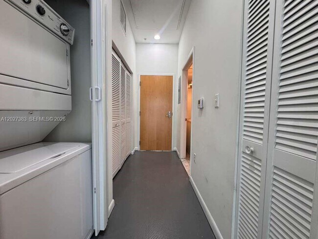 Foto del edificio - 253 NE 2nd St