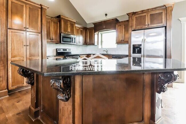 Foto del edificio - Beautiful 4 bed, 3 bath in Raymore!