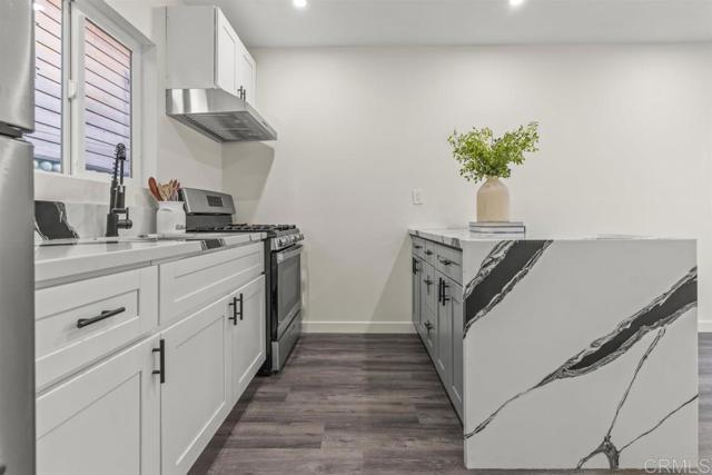 Foto del edificio - 2030 Kearney Ave