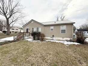 Building Photo - 603 Gideon St