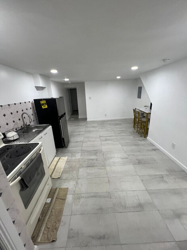 Foto del edificio - 6444 Garman Street