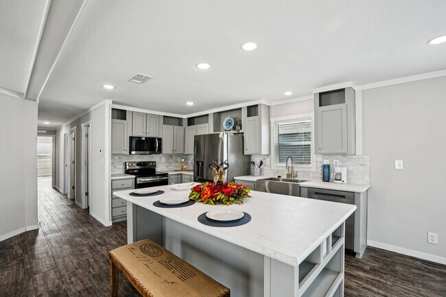 Building Photo - 1603 American Dr