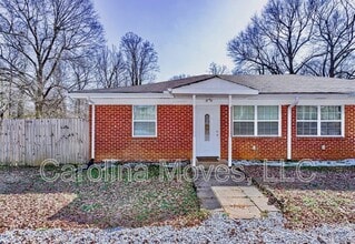 Building Photo - 304 Churchill Cir