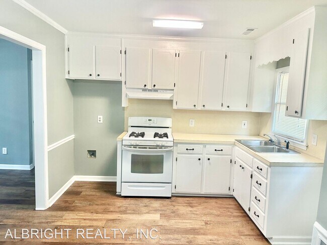 Building Photo - 2 br, 1 bath House - 139 BYNUM AVENUE