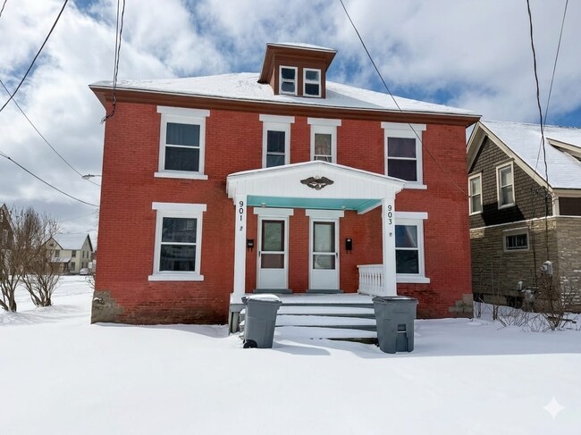 Building Photo - 901 W Main St