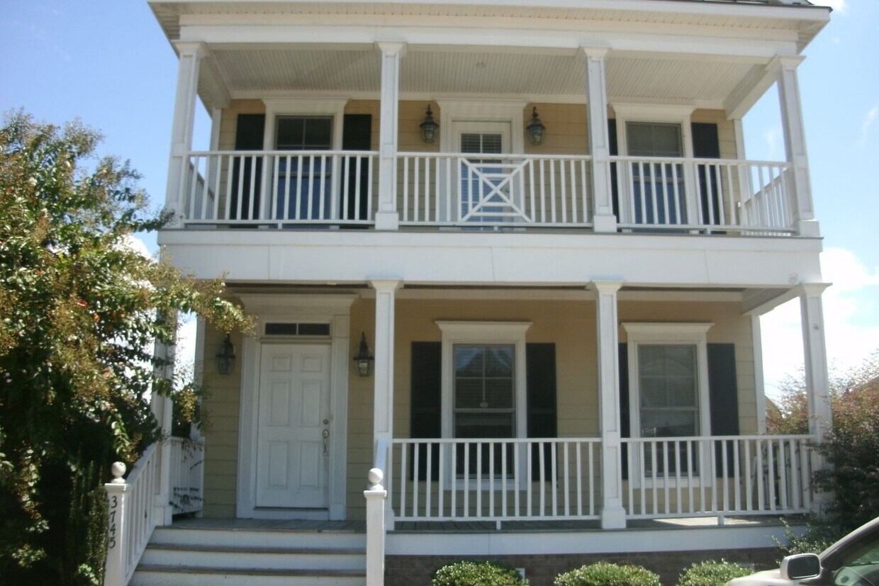 Foto principal - Beautiful Town Home