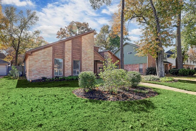 Foto del edificio - 5618 Enchanted Timbers Dr