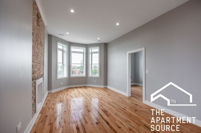 Foto del edificio - 3328 W Congress Pkwy