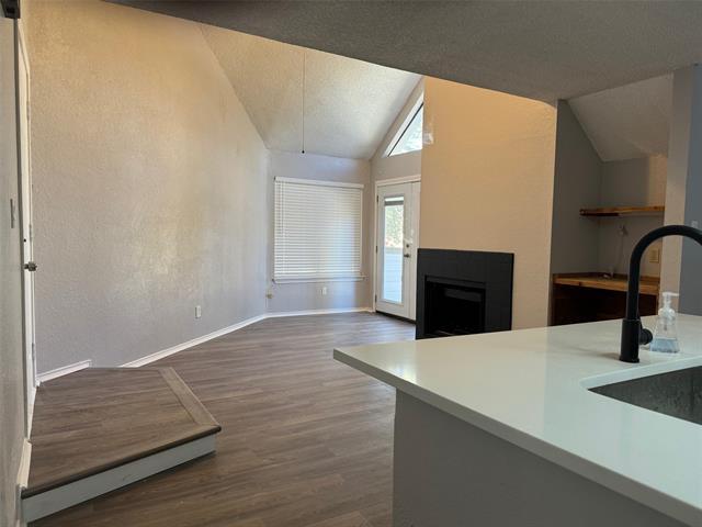 Building Photo - 2309 Balsam Dr