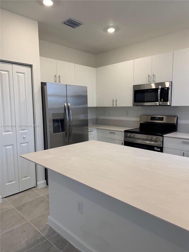 Foto del edificio - 2724 SE 26th Ave