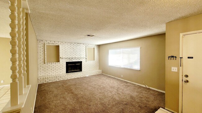 Foto del edificio - 6208 Old Trail Rd